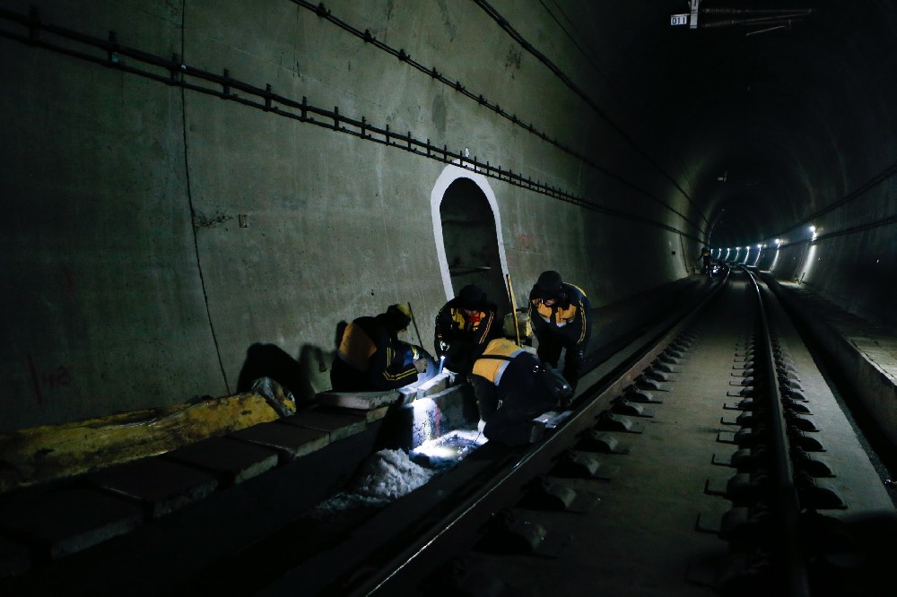 邯郸铁路运营隧道病害现状